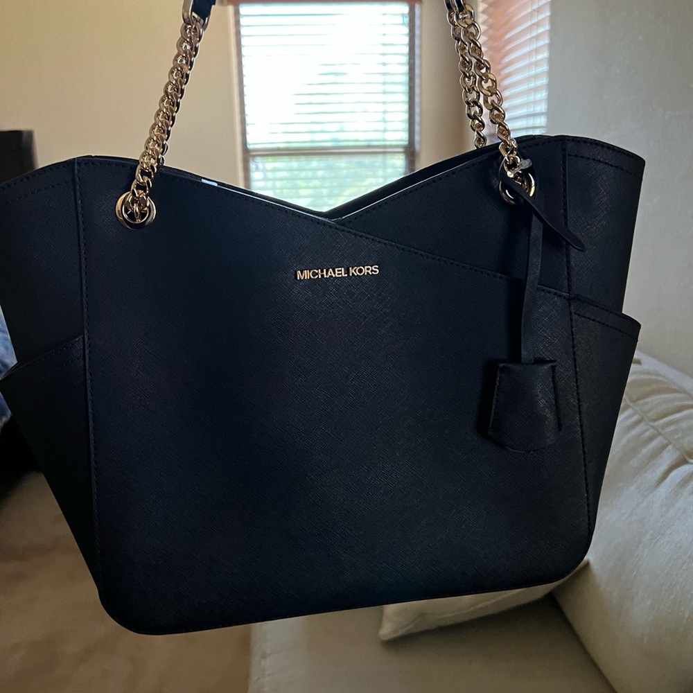 Brand New with Tag Michael Kors Jet Set Large Travel Tote